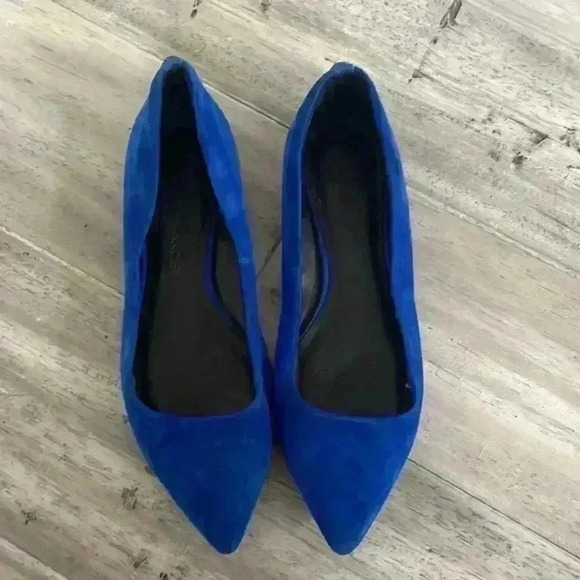 Rebecca Minkoff Cobalt Blue Suede Studded Fltas sz 5.5 - Picture 2 of 12
